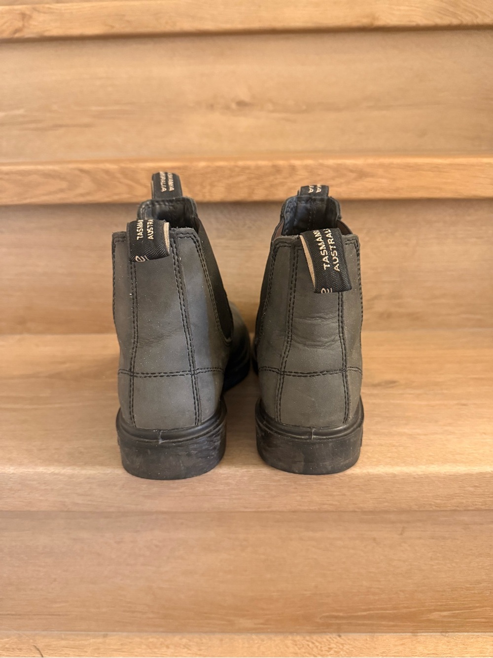Blundstone Chisel Toe - Rustic Black - Picture 2 of 4
